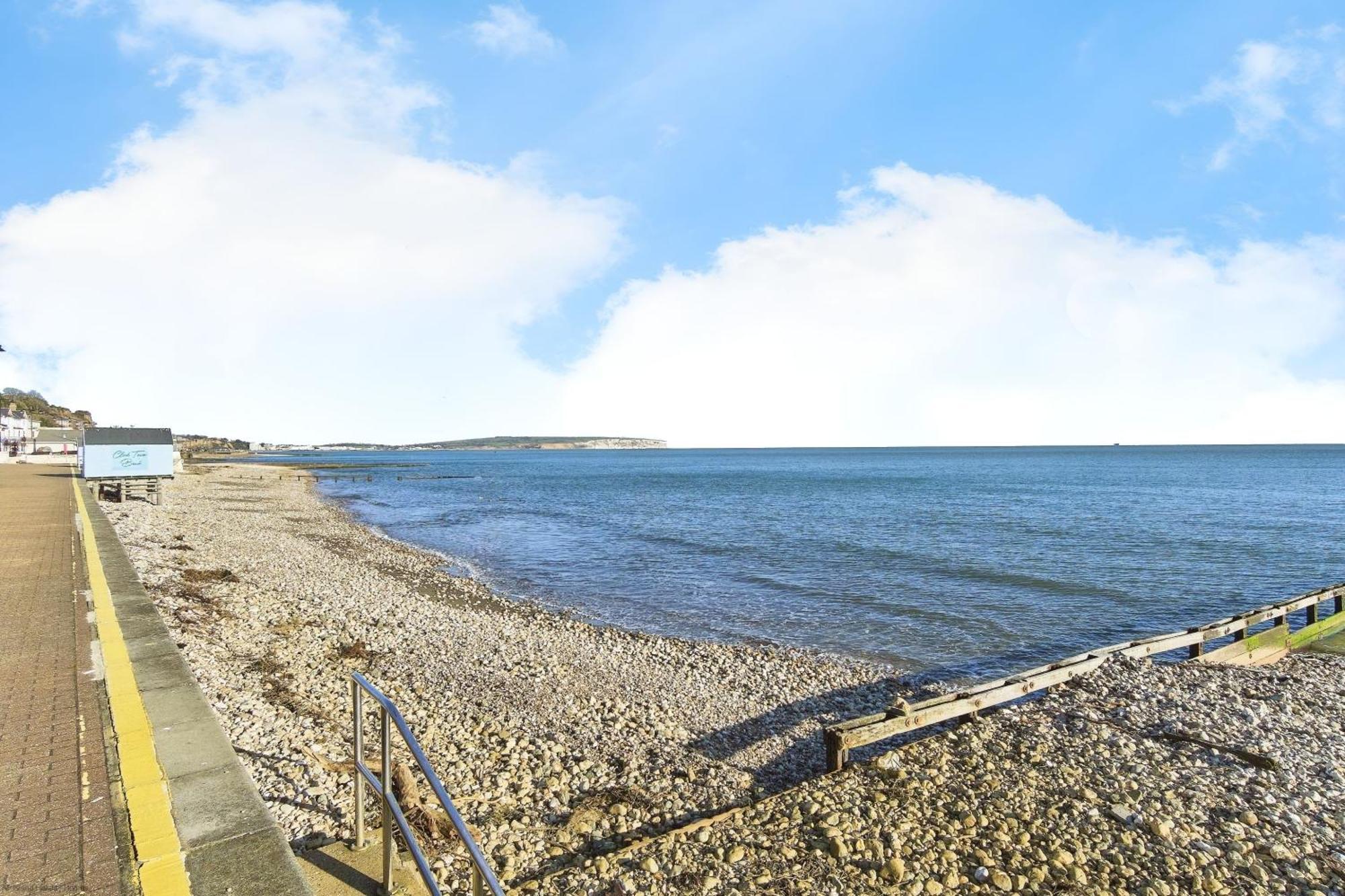 Shanklin Beach - Napier Exterior photo