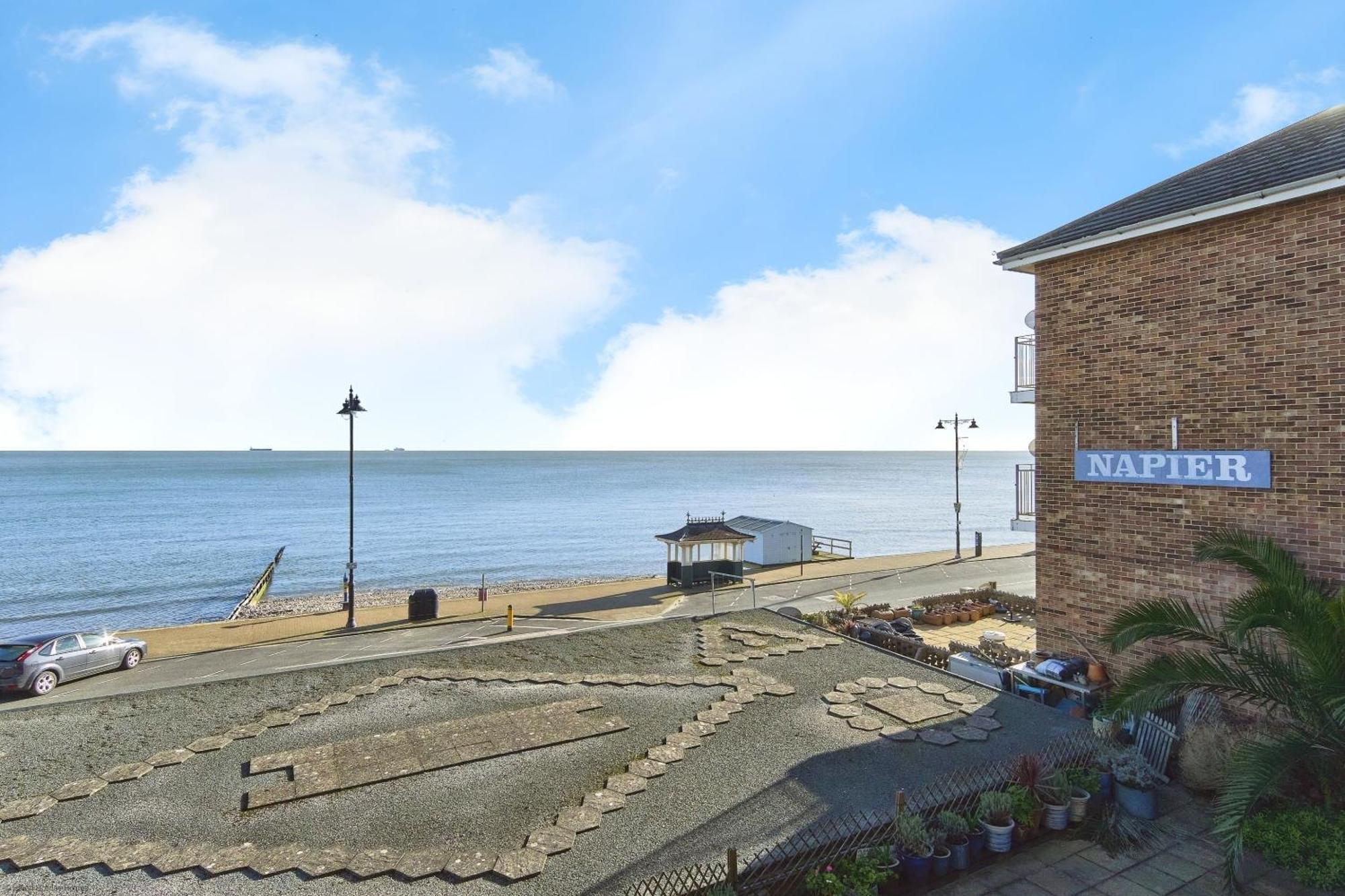 Shanklin Beach - Napier Exterior photo