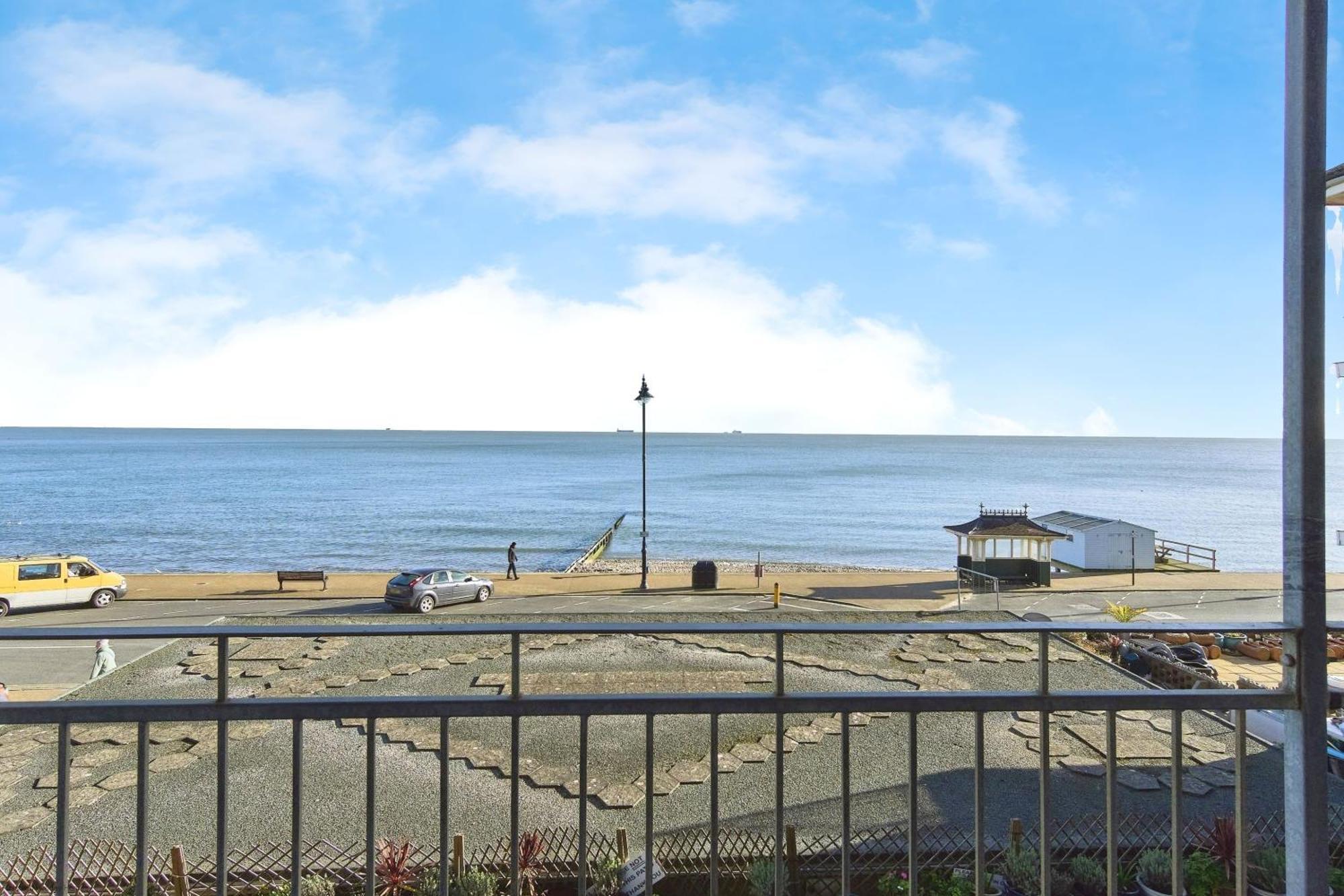 Shanklin Beach - Napier Exterior photo